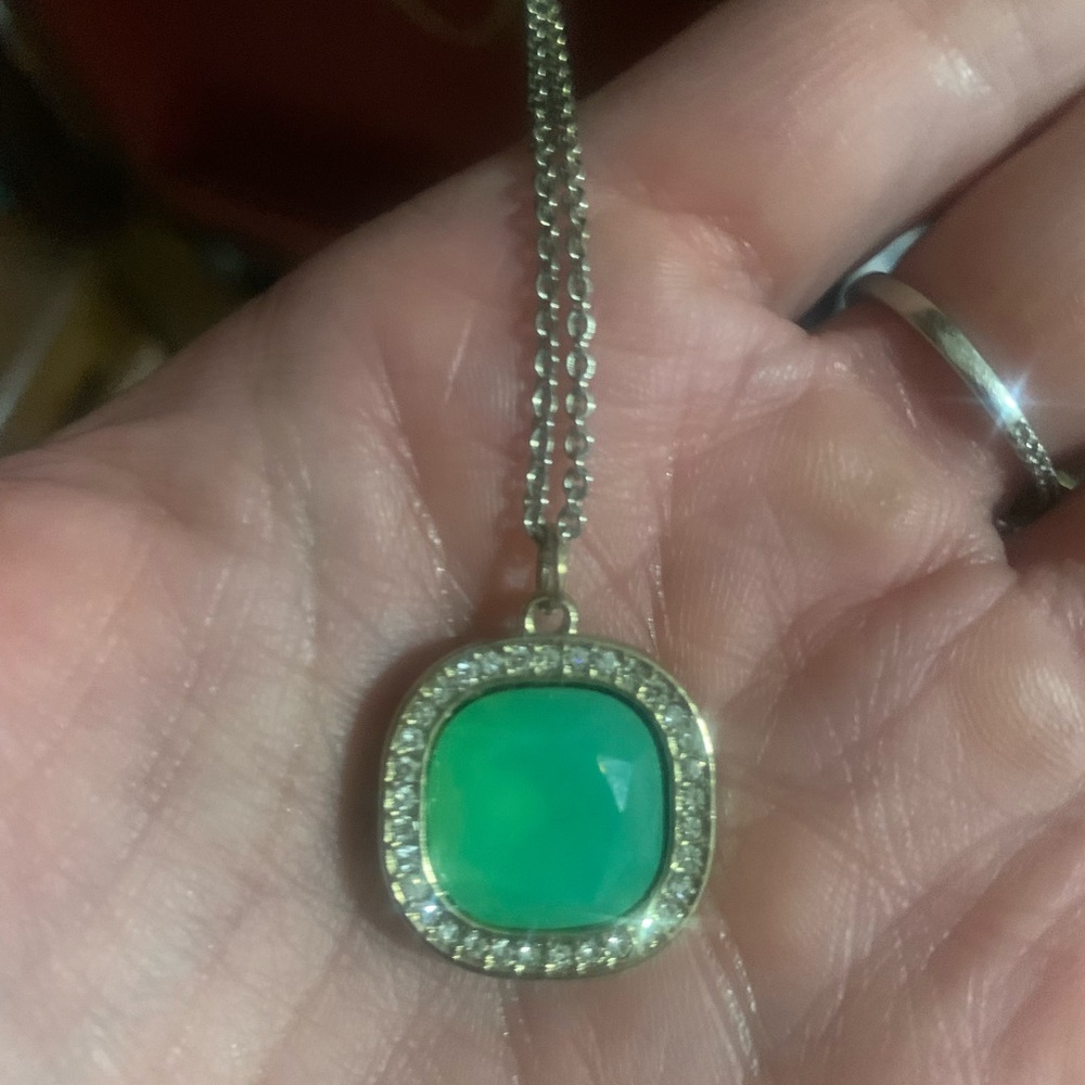 jade like necklace